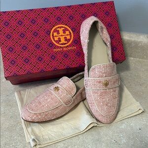 Tory Burch Textured Pink Loafers with Gold Emblem